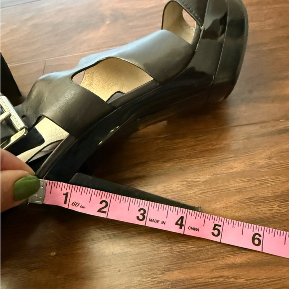 Michael Kors Carla Black Leather Platform Sandals-Size 8.5-Sexy, Black Tie - Picture 13 of 16